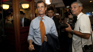 Teen Who Received Sexts From Anthony Weiner Says She's Mad at FBI Director James Comey